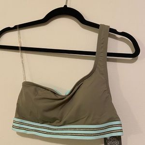 NWT Vince Camuto swimsuit